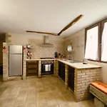La Botte E Il Vino Couette-café 4*
